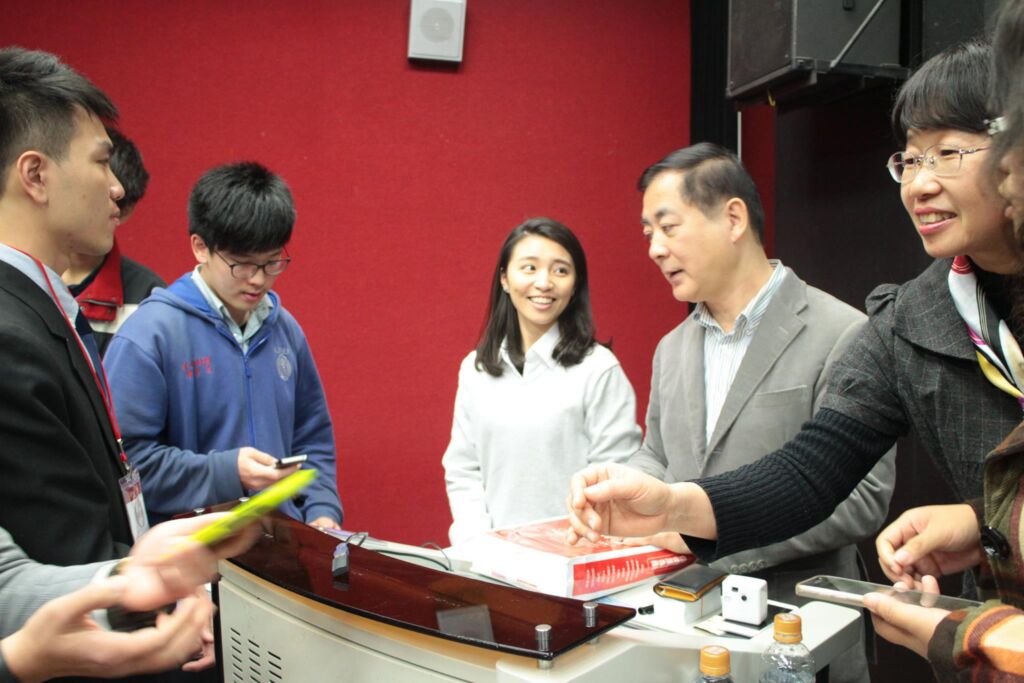 12028894_824107567734418_4583364009633318376_o